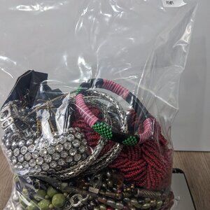 1081 Wearable/Sellable Jewelry Lot 4-5lbs Mixed Lot Free Shipping